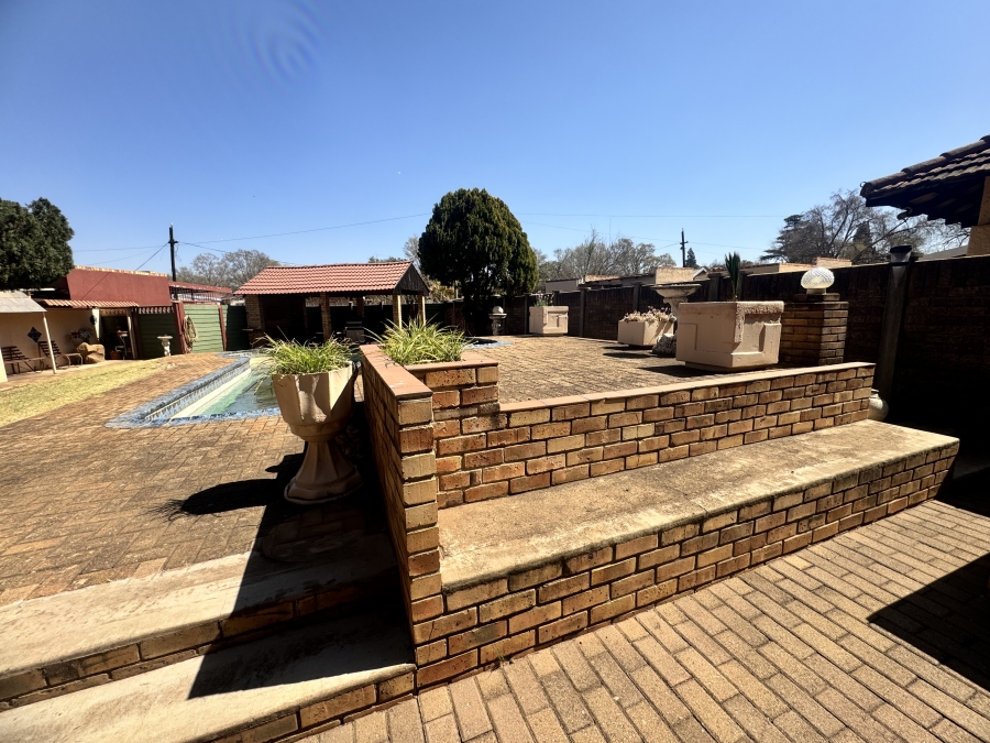 4 Bedroom Property for Sale in Stilfontein Ext 2 North West